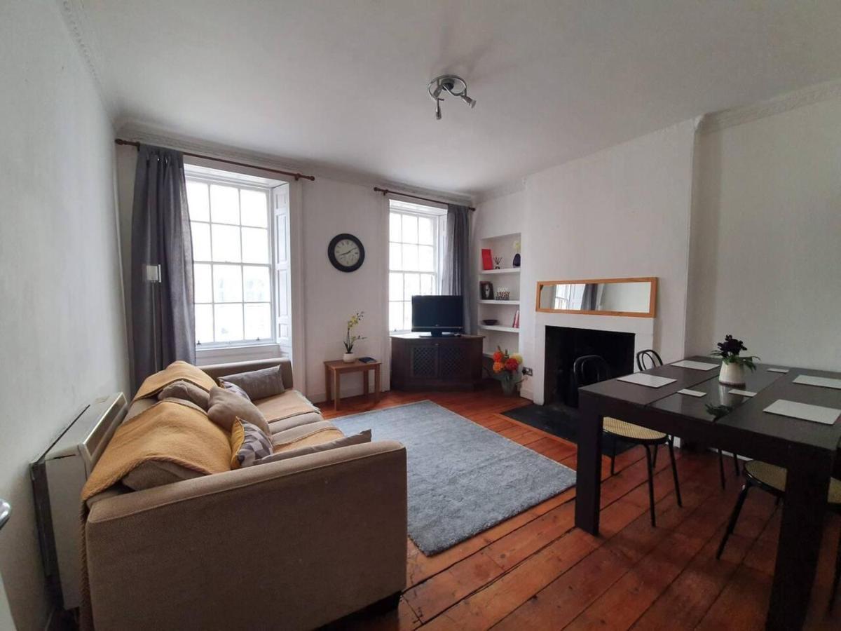 Lovely 2 Bedroom Flat In The Heart Of The City Edinburgh Exterior photo