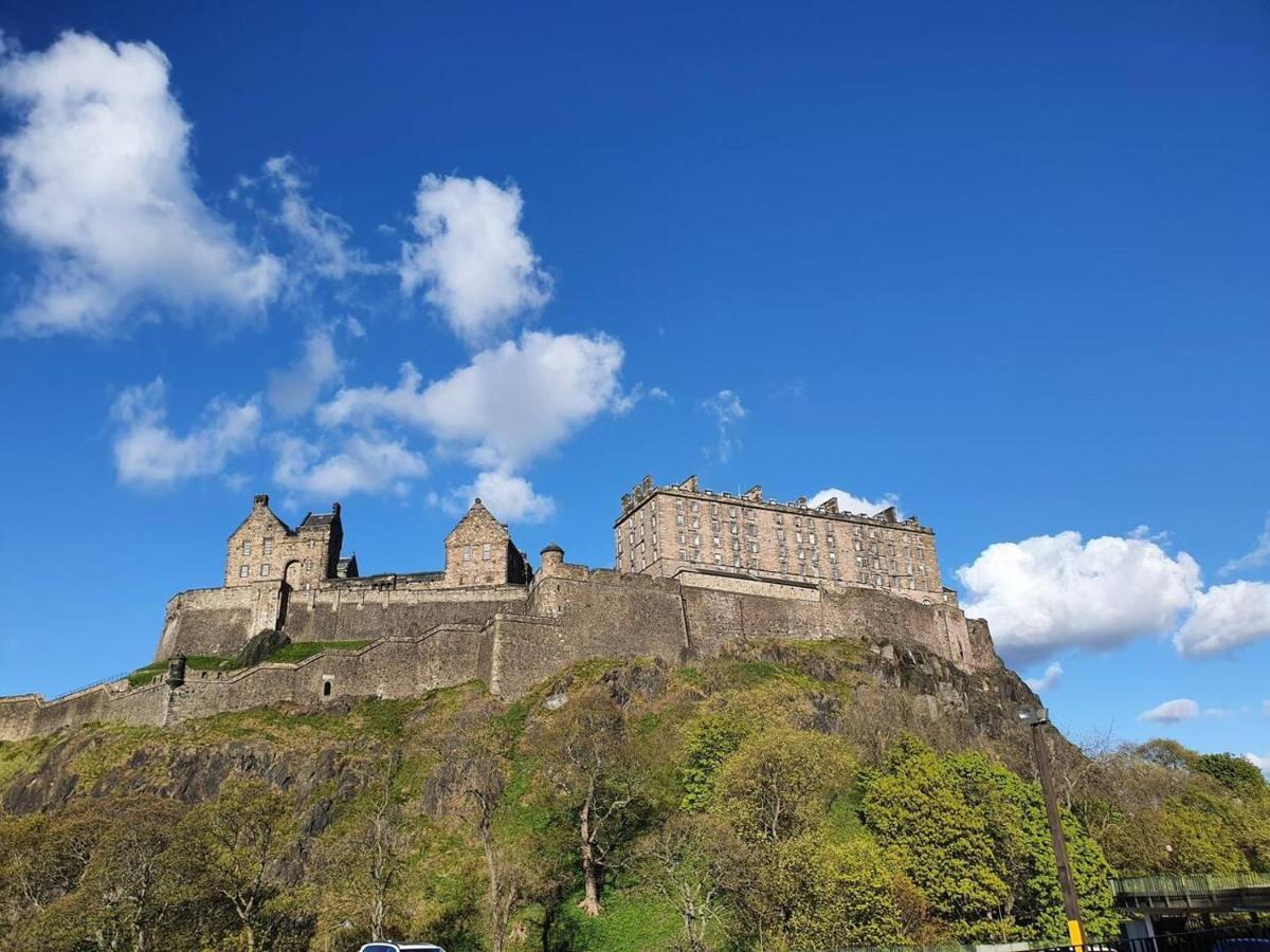 Lovely 2 Bedroom Flat In The Heart Of The City Edinburgh Exterior photo